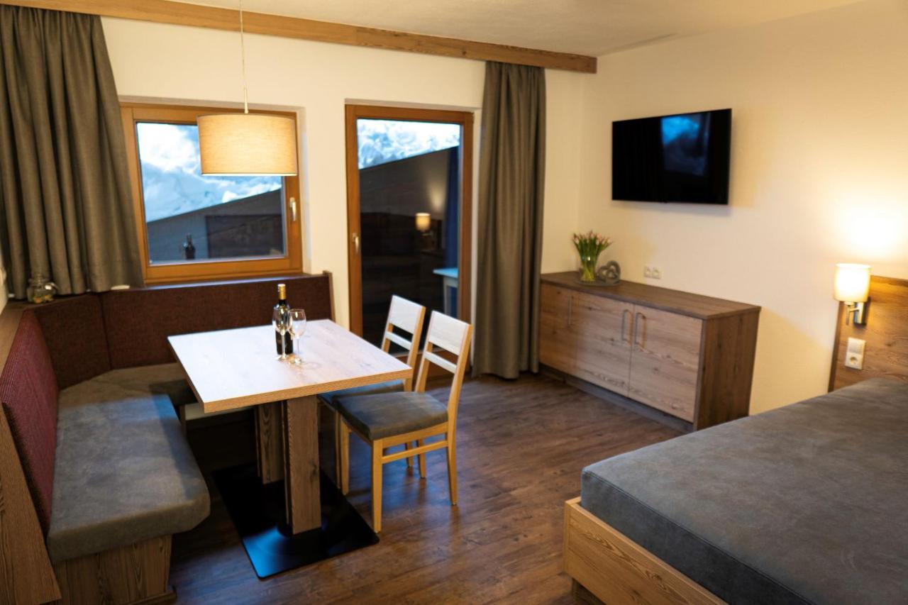 Landhaus Steinmueller Längenfeld Eksteriør billede